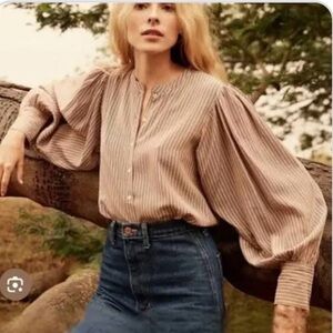 Doen Narrow-Stripe Balloon-Sleeve Button-Up Blouse in Beige and Cream